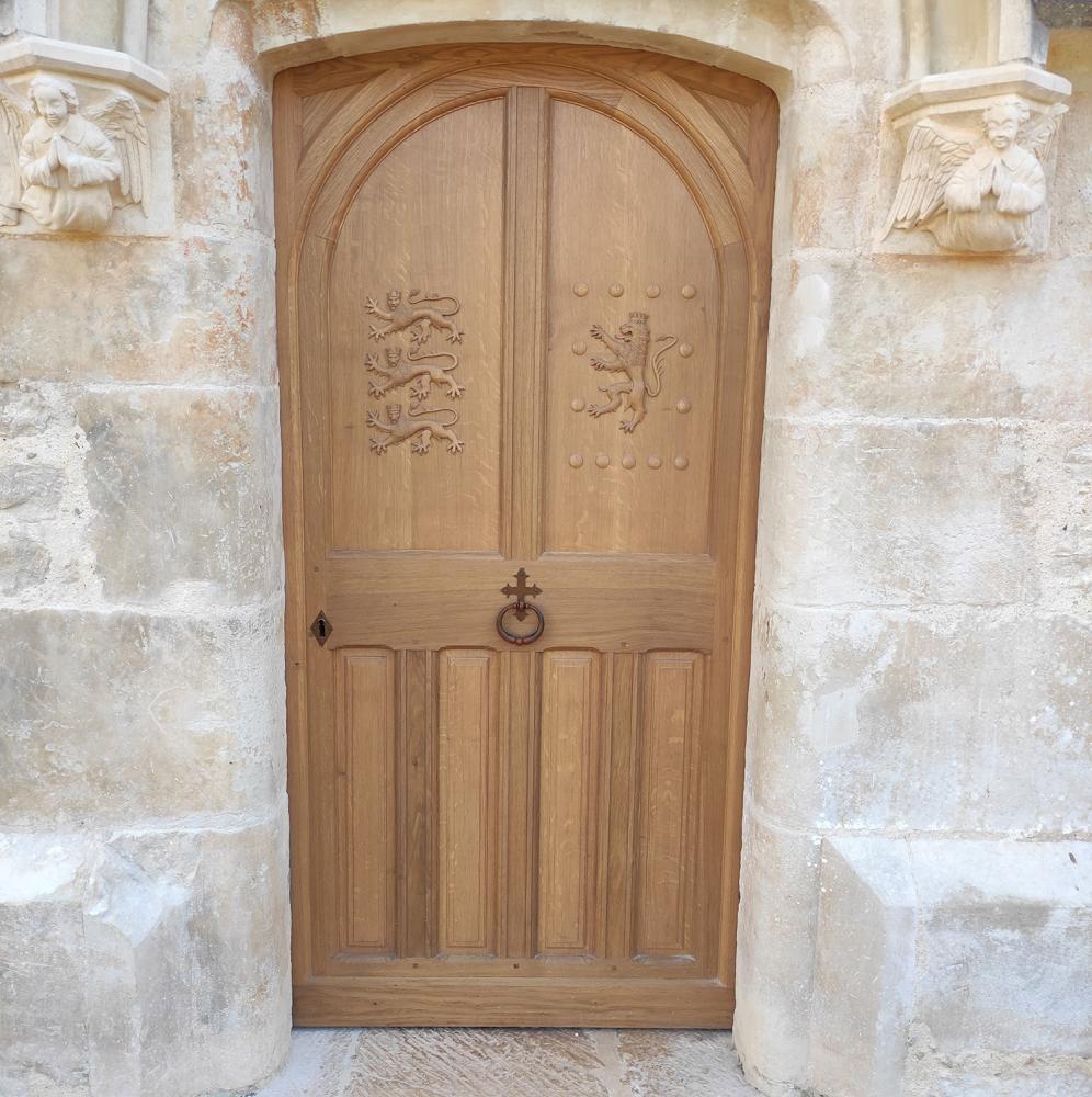 Grégory Preux-menuisier-interieur-extérieure-sur-mesure-porte-entrée-porte-en-bois-resized