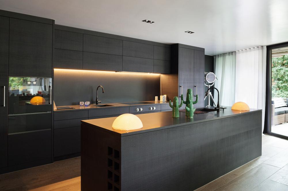 pose-de-cuisine-sur-mesure-parralax